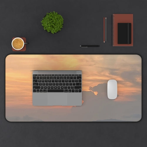 Golden Horizon Desk Mat – Stilvolle Schreibtischunterlage für Gaming und Büro