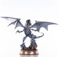 Dark Horse Yu-Gi-Oh! Blue Eyes White Dragon Silver Variant 14" Statue Standard