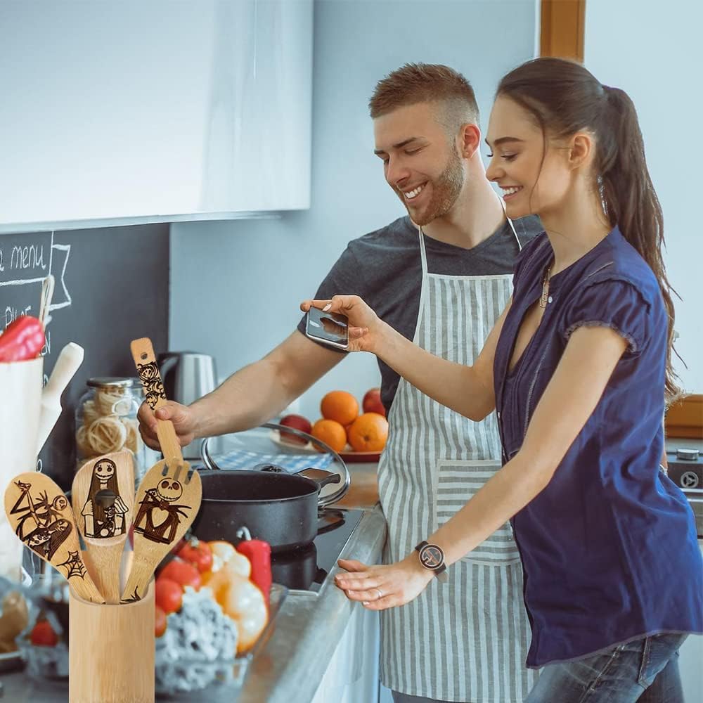 Gravierte Holzlöffel-Set mit 5 – Lustige Harry Geschenke Kochlöffel, Küchenutensilien zum Kochen, Einweihungsgeschenk, Harry Weihnachten Geschenke für Frauen oder Männer (Küche/Deko)