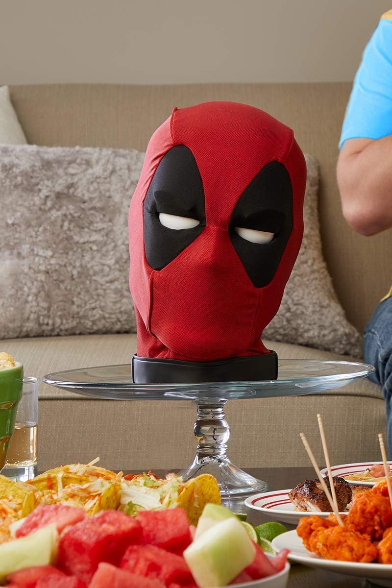 Hasbro Marvel Legends Deadpools Interaktiver Premium Kopf, Beweglich, Elektronische Sprachfunktion (nur in Englisch), App-optimiertes Sammlerobjekt für Erwachsene