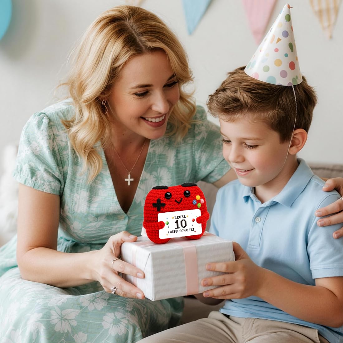 HUKUMA Gehäkelter Gamecontroller, EIN Gamer altert Nicht er levelt, Geschenk zum Geburtstag für Zocker, Pocket Hug Positive Plüsch,Lustige Kleines Geburtstagsgeschenk für Jungen, Nerds und Mädchen