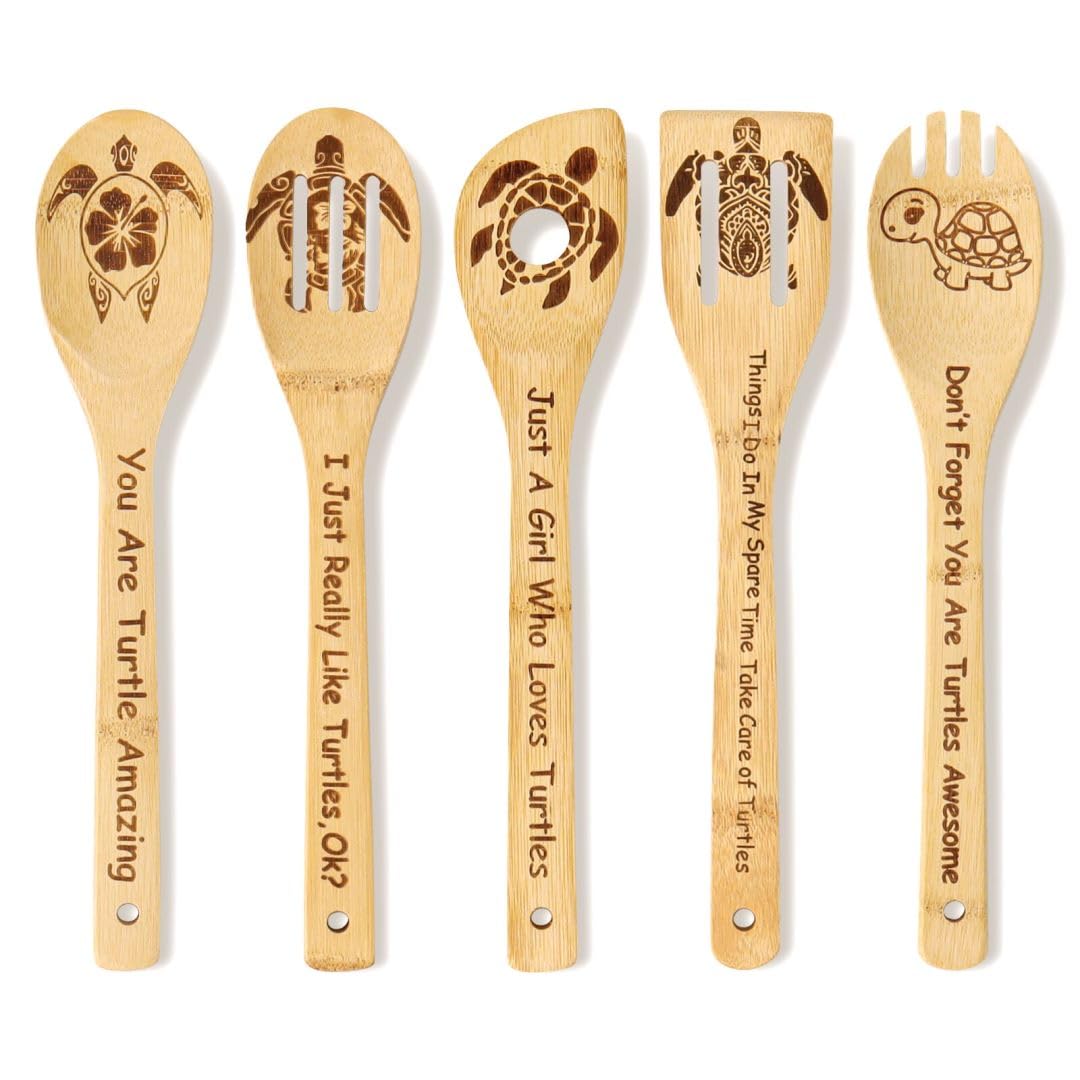 Gravierte Holzlöffel-Set mit 5 – Lustige Harry Geschenke Kochlöffel, Küchenutensilien zum Kochen, Einweihungsgeschenk, Harry Weihnachten Geschenke für Frauen oder Männer (Küche/Deko)