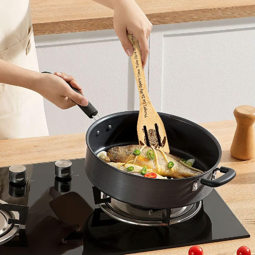 Gravierte Holzlöffel-Set mit 5 – Lustige Harry Geschenke Kochlöffel, Küchenutensilien zum Kochen, Einweihungsgeschenk, Harry Weihnachten Geschenke für Frauen oder Männer (Küche/Deko)