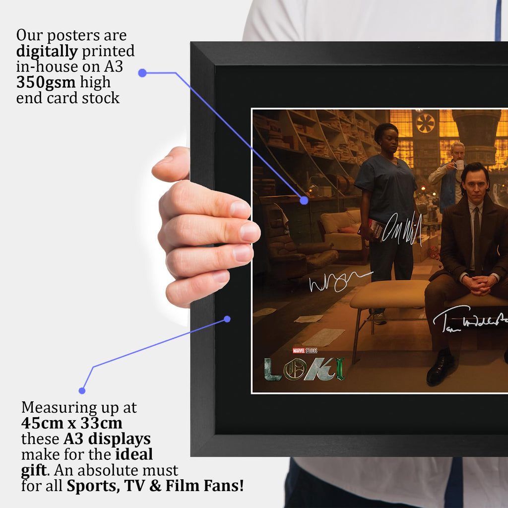 HWC Trading Loki Geschenke Gedrucktes Signiertes Autogramm Foto für Fans von Fernsehn Memorabilien - A3 Gerahmt