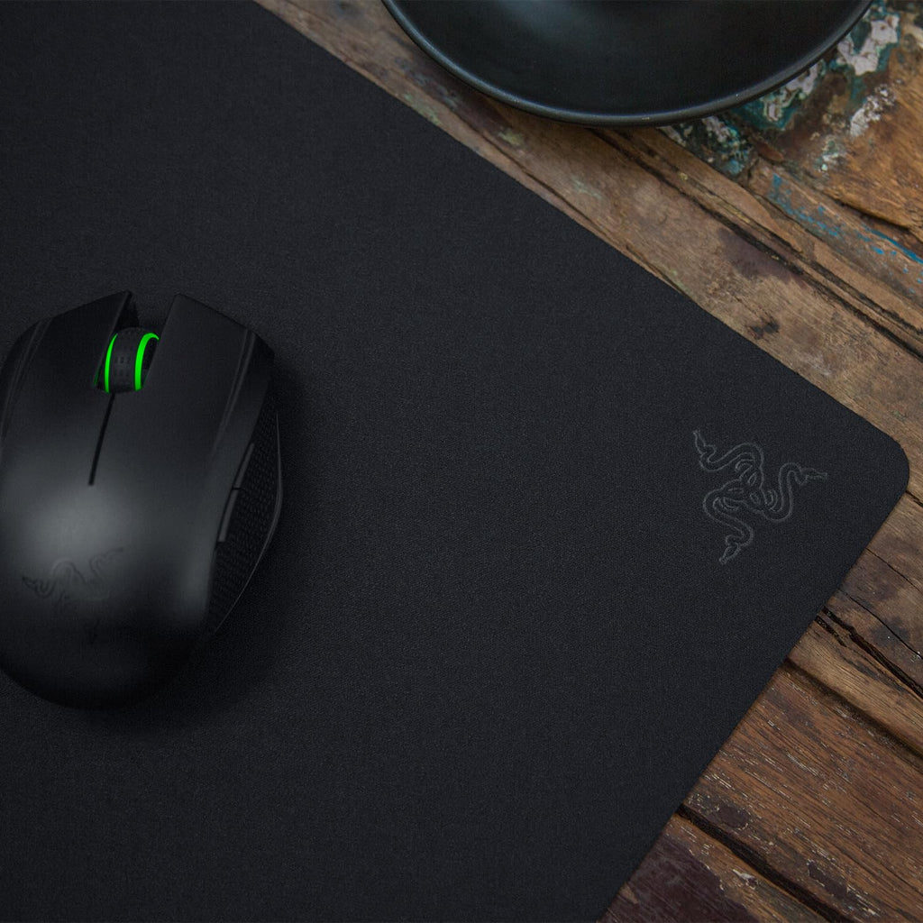 Razer Goliathus Mobile - Extra dünne weiche Gaming Maus-Matte für unterwegs (Kompaktes Mousepad mit reibungsfreier Stoff-Oberfläche, Gesteppter Rand, rutschfest, Abwischbar) Schwarz