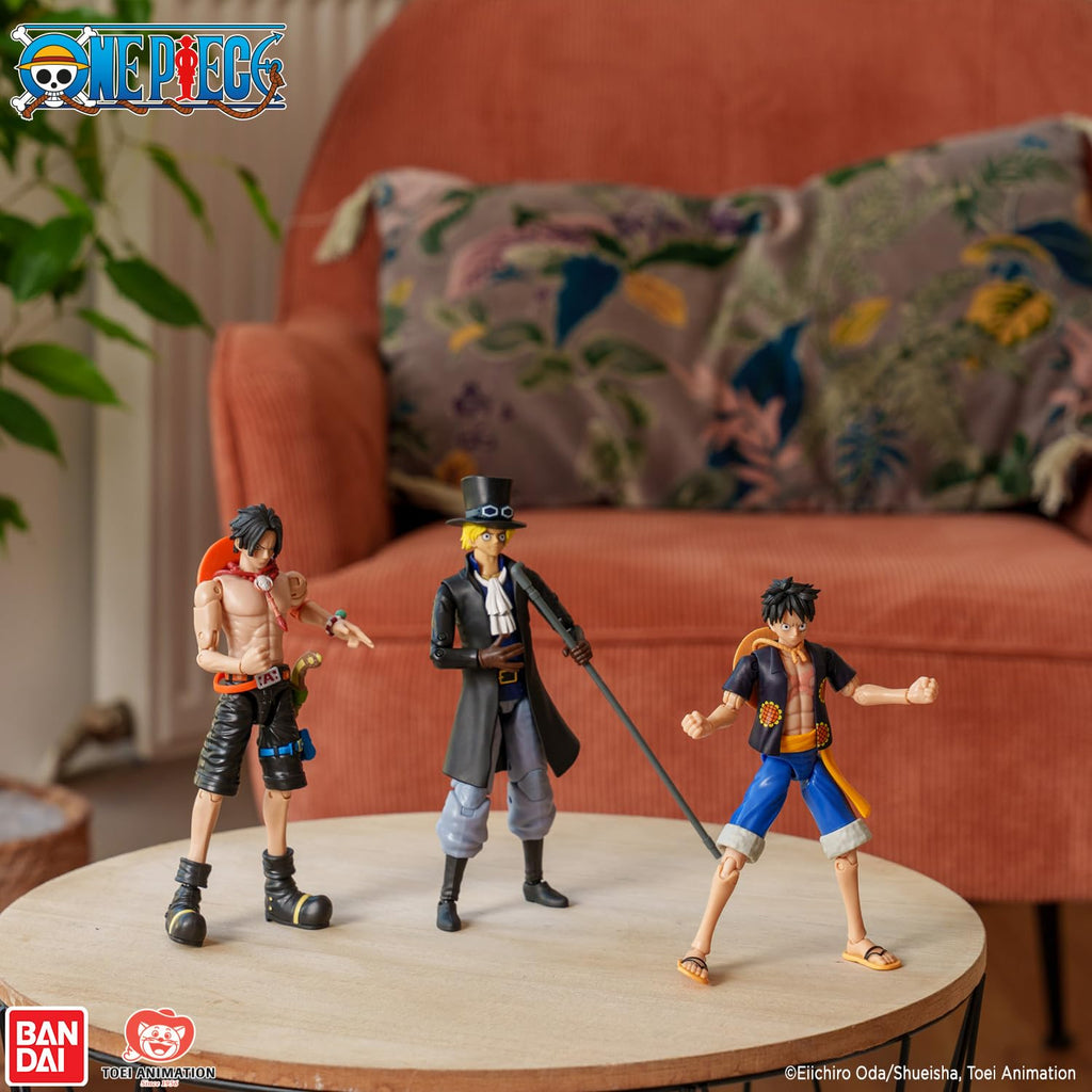BANDAI – Anime Heroes – One Piece Figur – Lorenor Zorro 17 cm Three Sword Style – Offizielle Lizenz One Piece – Bewegliche Manga Figur Zorro 3 Schwerter – Spielzeug für Kinder ab 4 Jahren – 37052