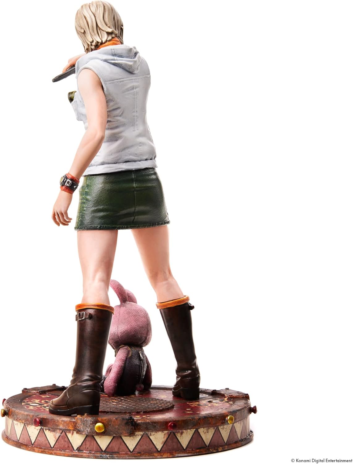 Numskull Silent Hill 2 James Sunderland Figur 23,5 cm Sammlerstatue – Offizielles Konami Silent Hill Merchandise – Limitierte Gaming-Figur | Handbemaltes PVC, 23,5 cm hoch, rostiger Boden. Schreibtisch oder Regal Display Für Silent Hill Sammler und Fans