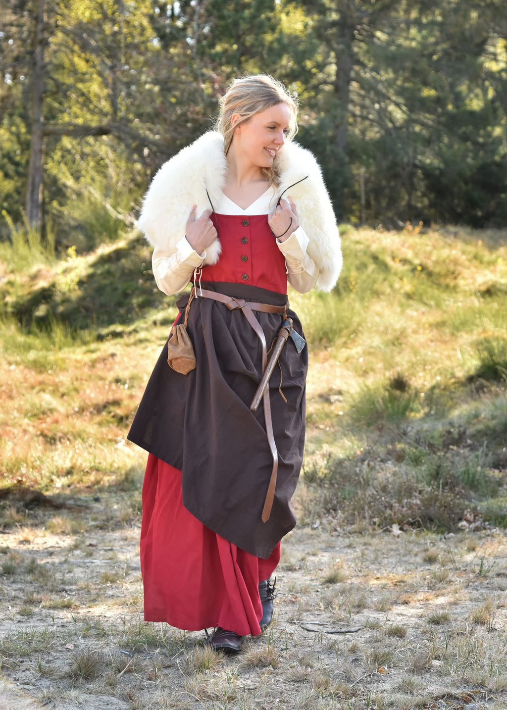 Battle-Merchant - Ärmelloses Mittelalter Kleid Lene für Damen - mit Taschen - Trägerkleid Bauernkleid Überkleid Mieder - Baumwolle