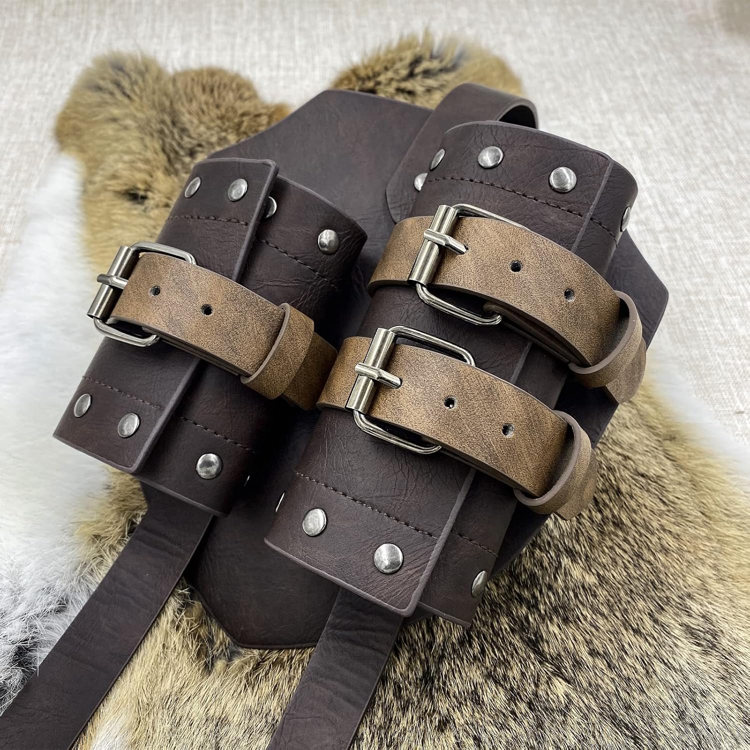 HiiFeuer Mittelalter Kunstleder Doppeltes Rückenschwert Frosch, Vintage Mercenary Verstellbares Schwertholster, Mittelalter Fantasy Rückenschwert Holster für LARP Kostüm