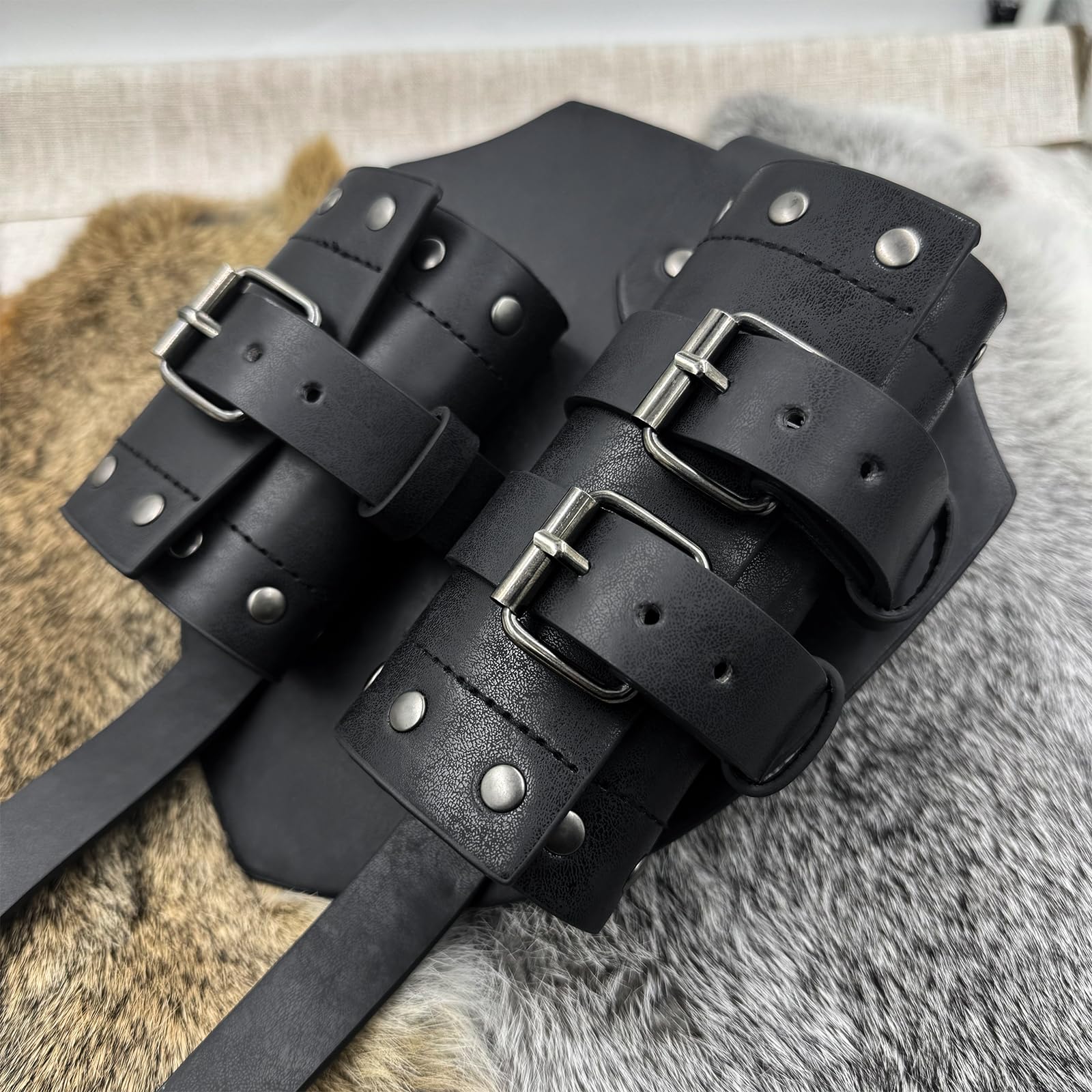 HiiFeuer Mittelalter Kunstleder Doppeltes Rückenschwert Frosch, Vintage Mercenary Verstellbares Schwertholster, Mittelalter Fantasy Rückenschwert Holster für LARP Kostüm