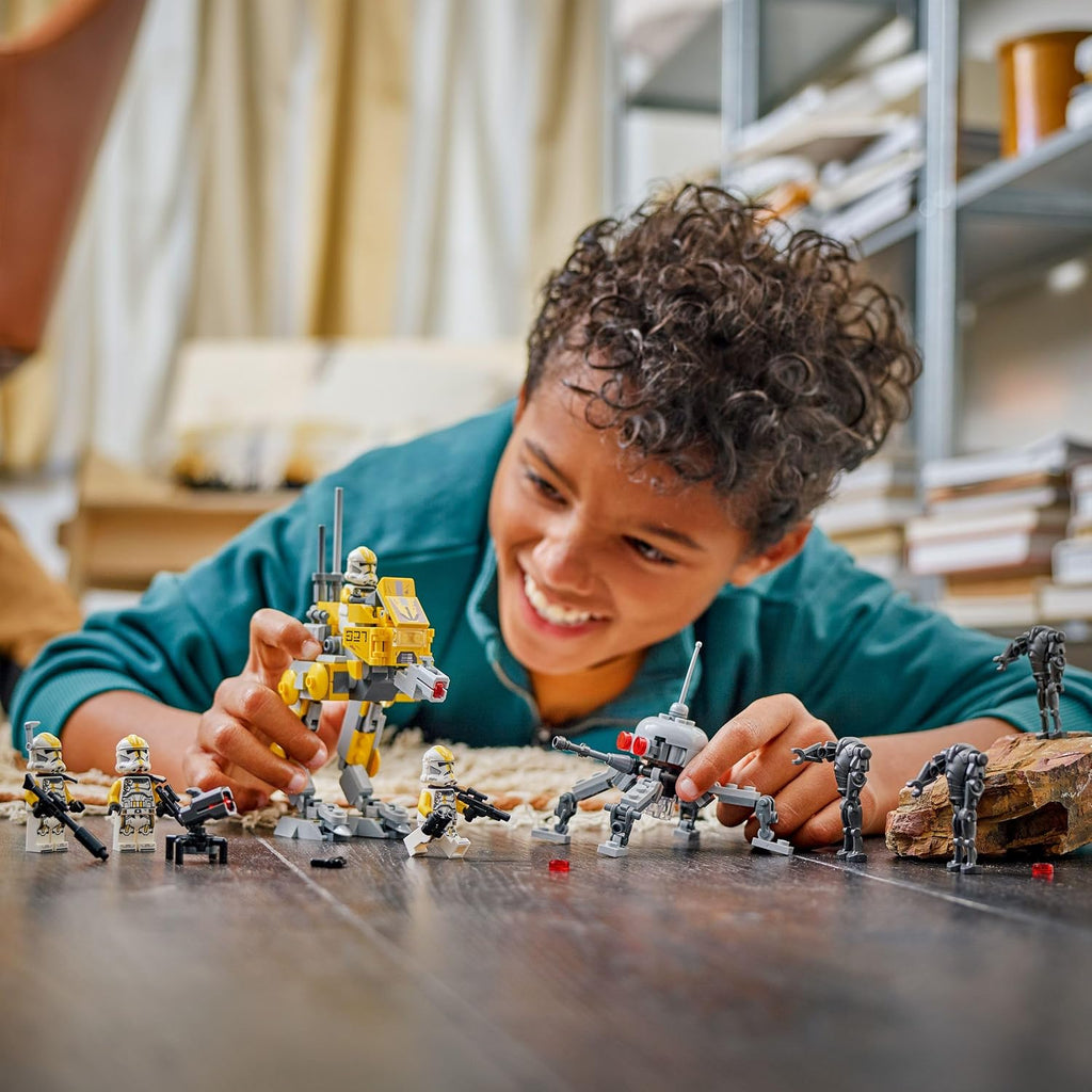 LEGO Star Wars Klonsoldaten des 327. Sternenkorps Battle Pack - Spielzeug für Kinder ab 7 Jahren - Minifiguren zum Bauen und Sammeln - Kreatives Geschenk für Jungen und Mädchen - 75431 | 258 Stück Sammlerspielzeug, 4 Minifiguren 3 Battle Droid Figuren & A