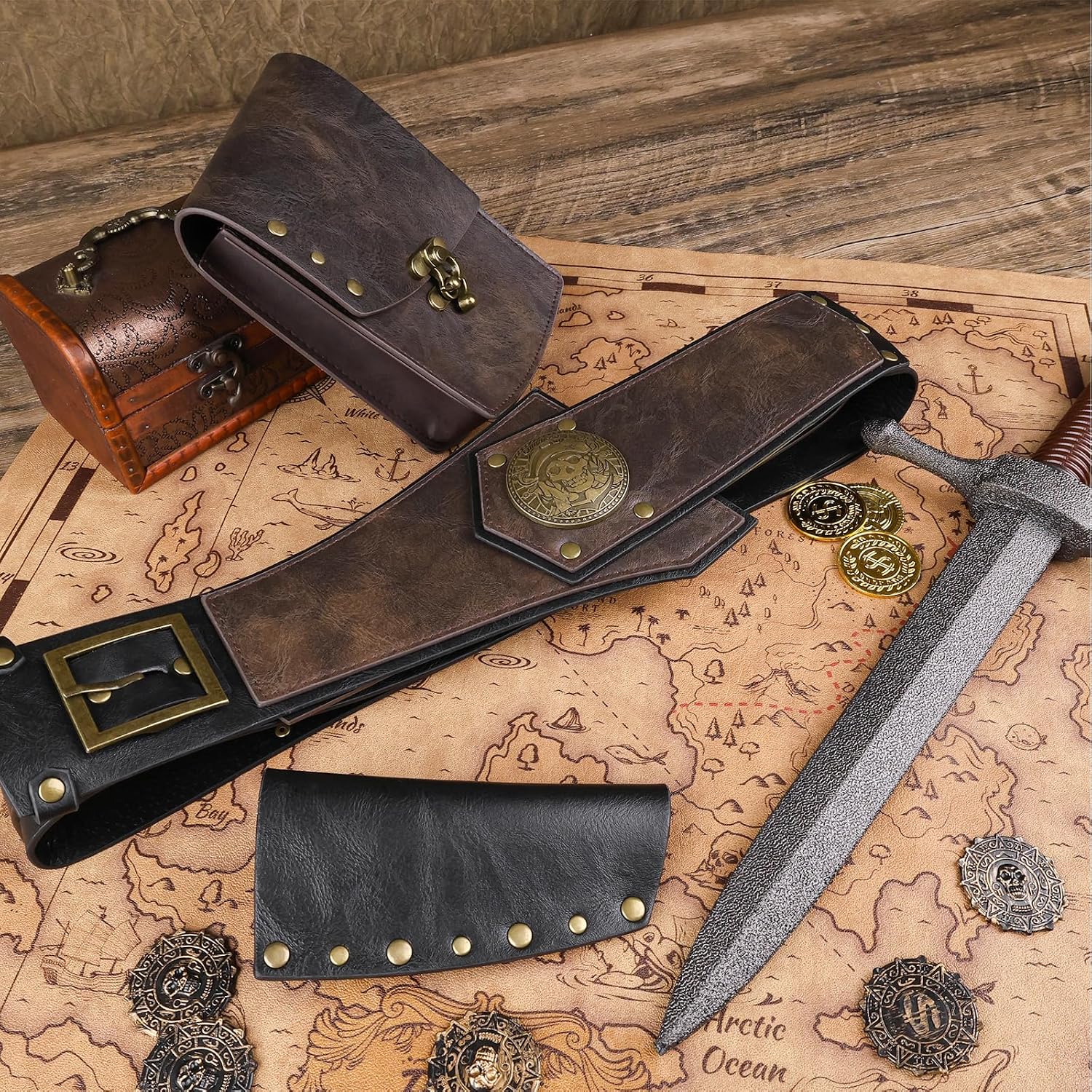 HiiFeuer 4Pcs Piratenkostüm für Herren mit Renaissance-Gürtel, mittelalterlicher Tasche, Attrappen-Dolch und Schwertscheide für Mittelalterfest und LARP