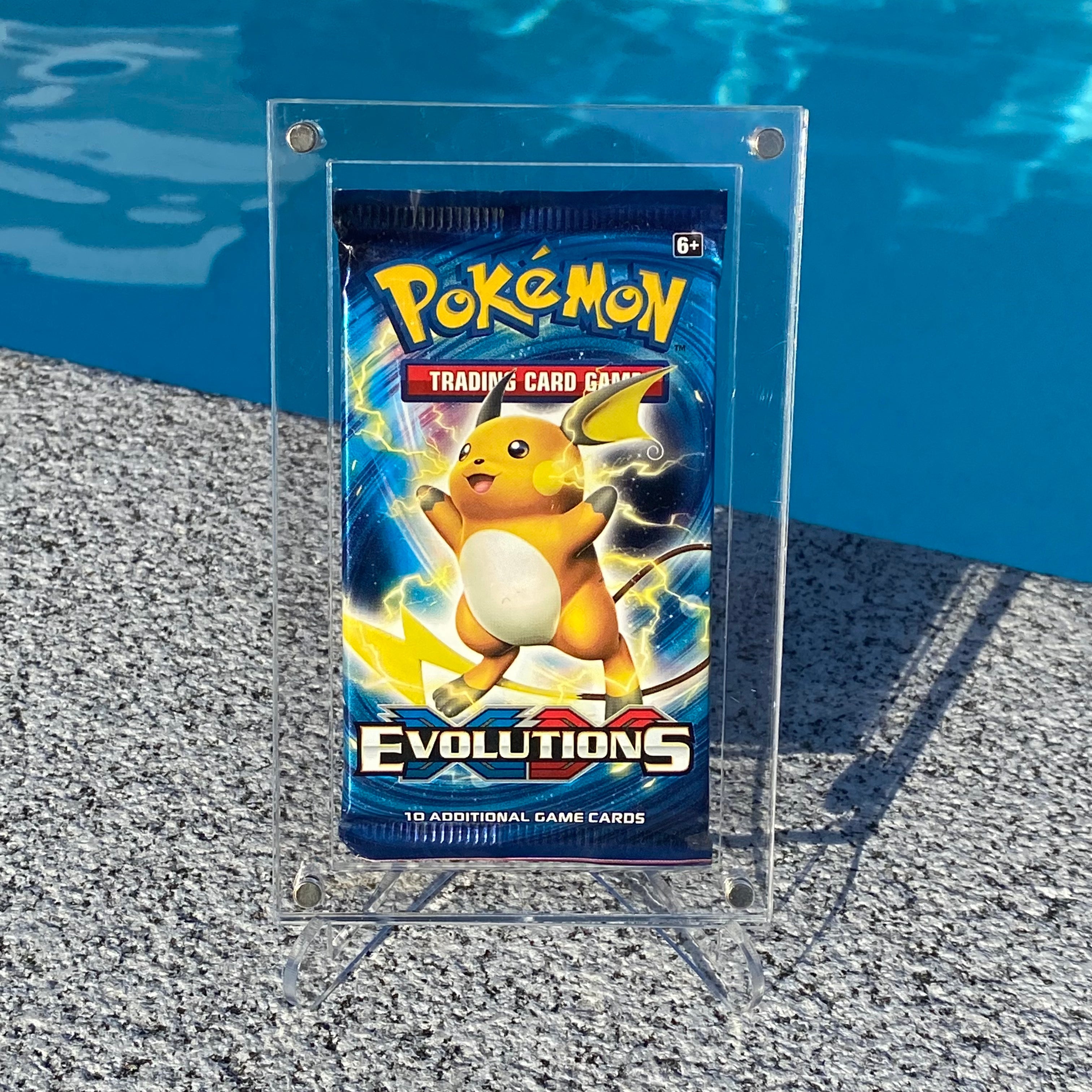 Premium Acrylcase für Booster Packs Englisch/Deutsch inkl. Standfuß